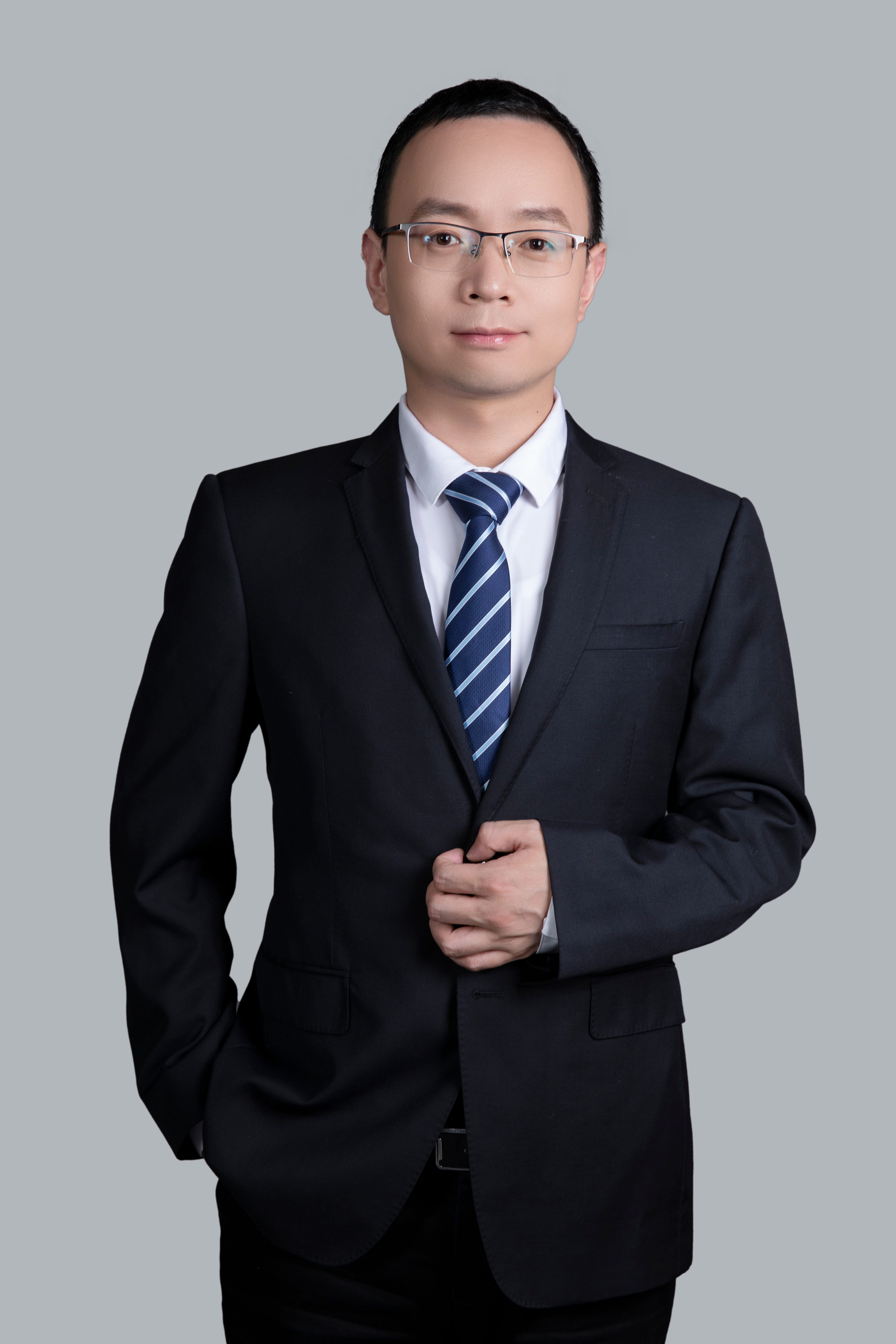 邢征律师肖像