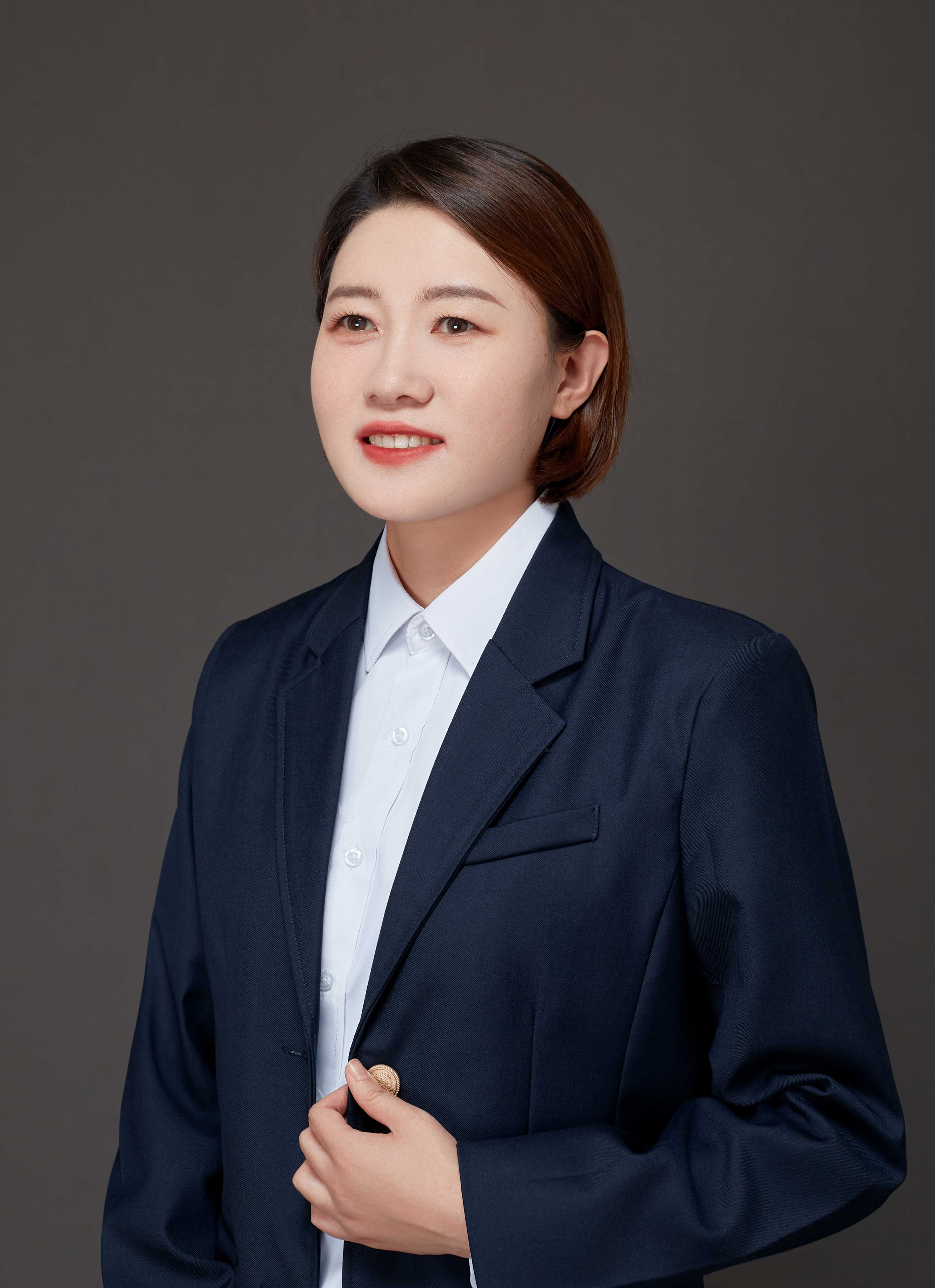 裴亚华律师肖像